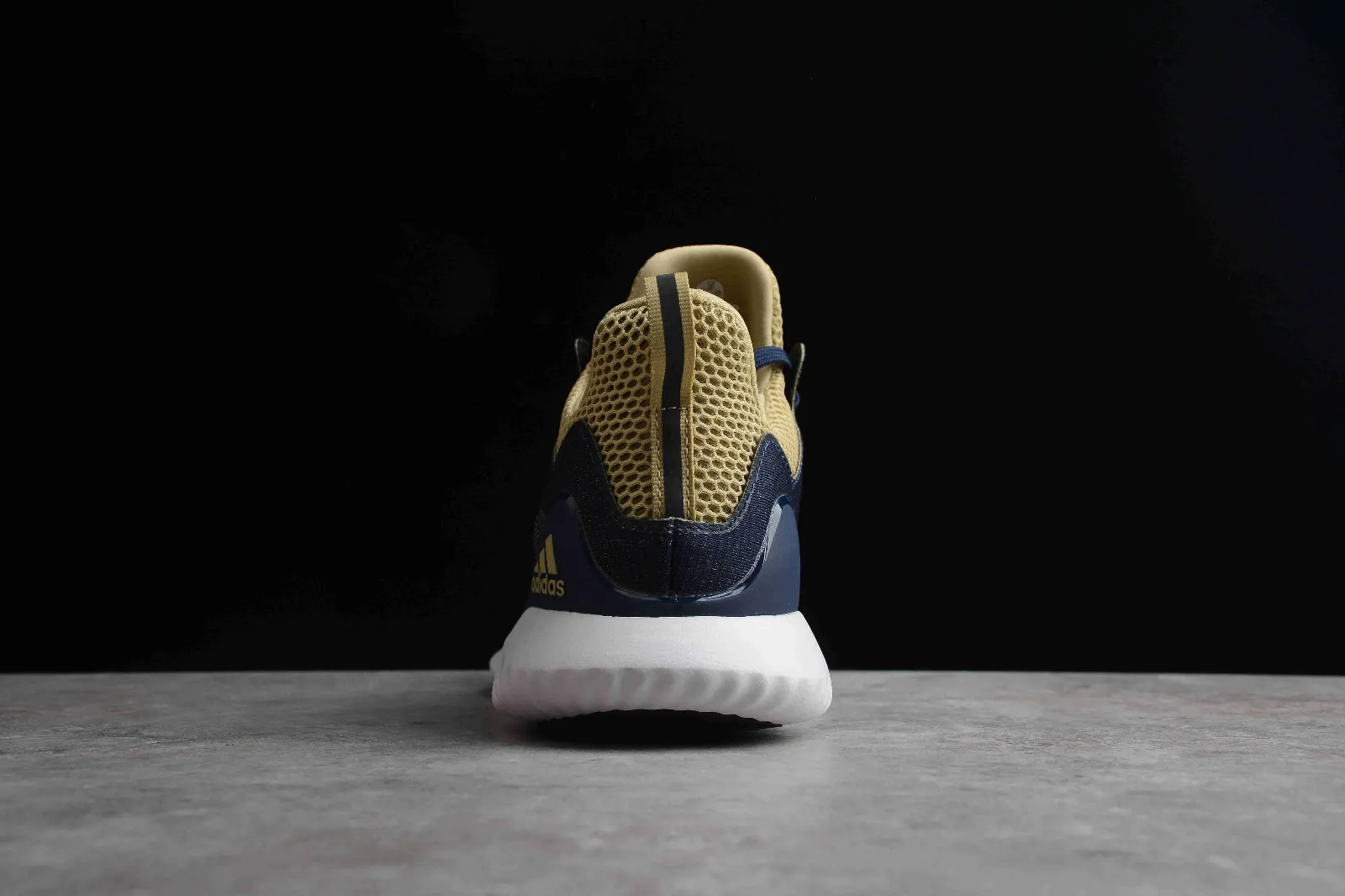 Adidas Alphabounce Beyond NCAA Pack Navy Metallic Gold F36827