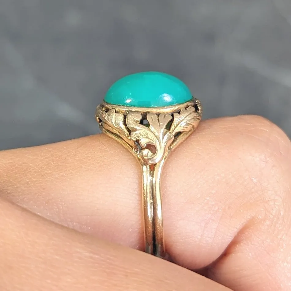 Arts & Crafts Chrysoprase Cabochon 14 Karat Gold Foliate Floral Antique Ring