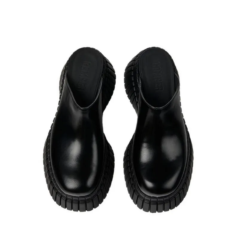 BCN Women's Clogs - Black