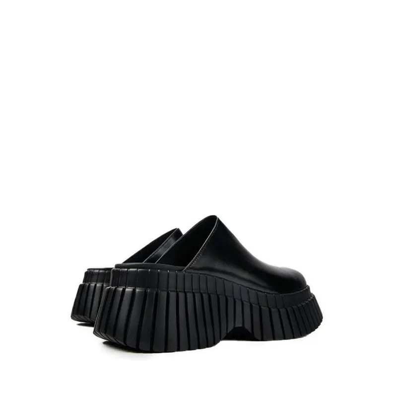 BCN Women's Clogs - Black