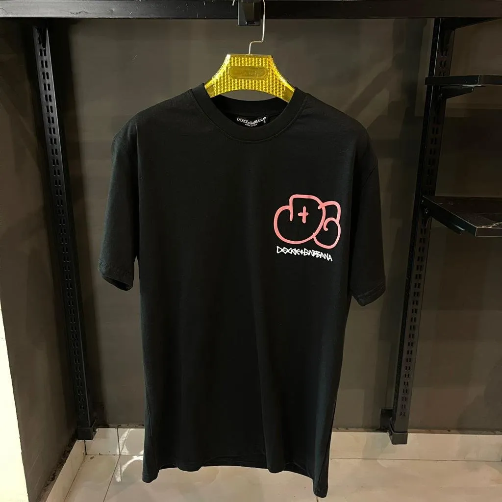 D&G BLACK T-SHIRT PINK PRINT - The Nucleus Clothing