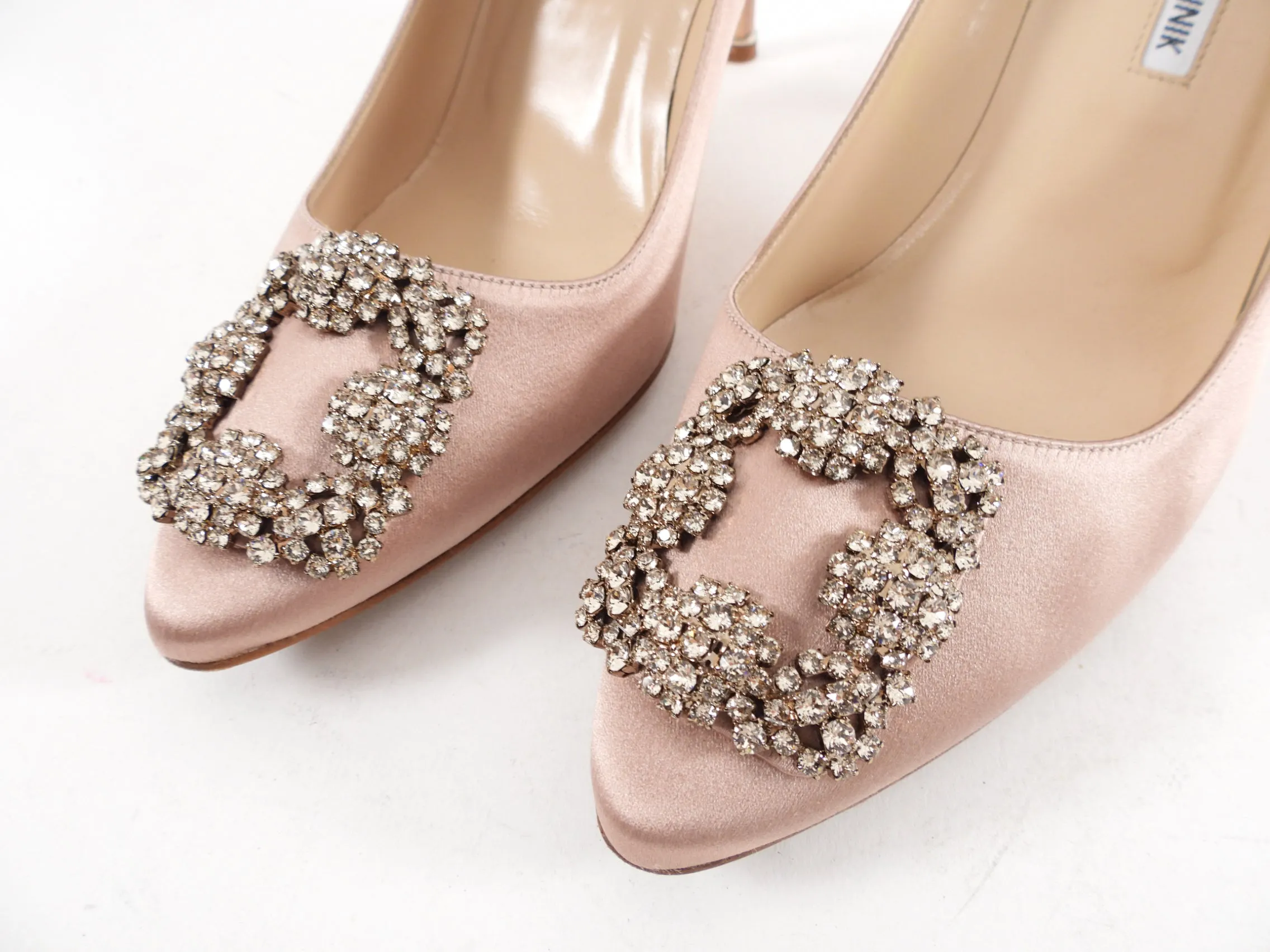 Manolo Blahnik Nude Satin Hangisi 70 Crystal High Heels - 40