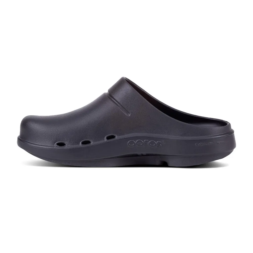 OOFOS Oocloog Recovery Clogs